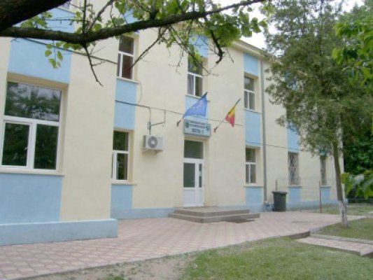 Poliţiştii Secţiei 2 au controlat maşinile şi au dat amenzi pentru nerespectarea unor norme de convieţuire socială